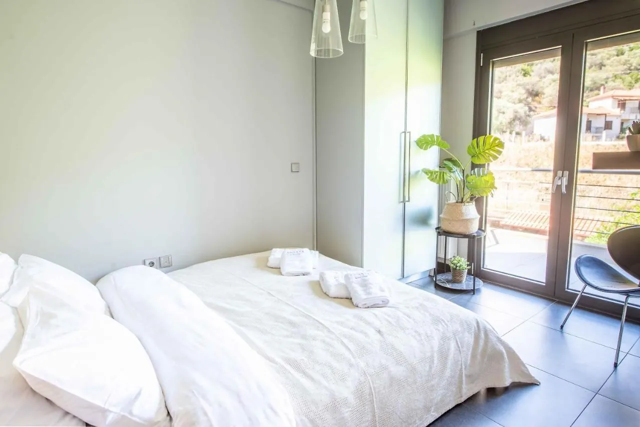 ΆNASSA PORTO KOUFO Sea front suites 0*,